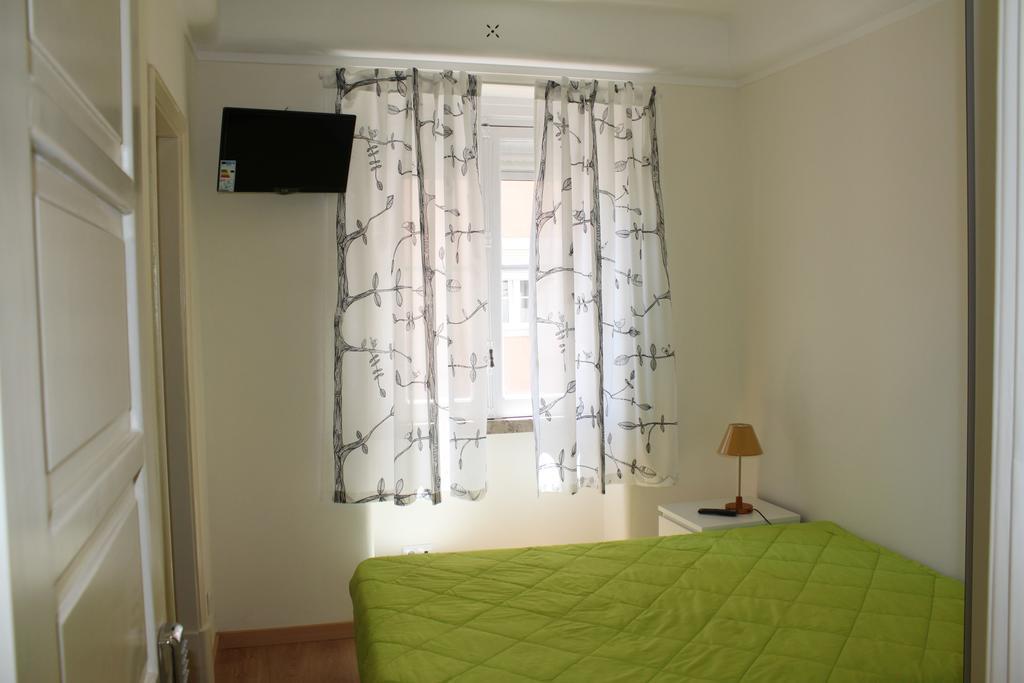 Residence Metro-Alameda Lisbon Bagian luar foto