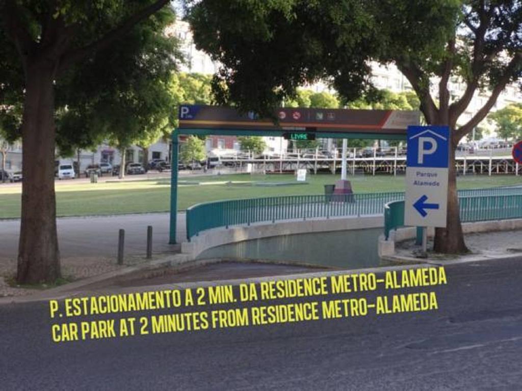Residence Metro-Alameda Lisbon Bagian luar foto