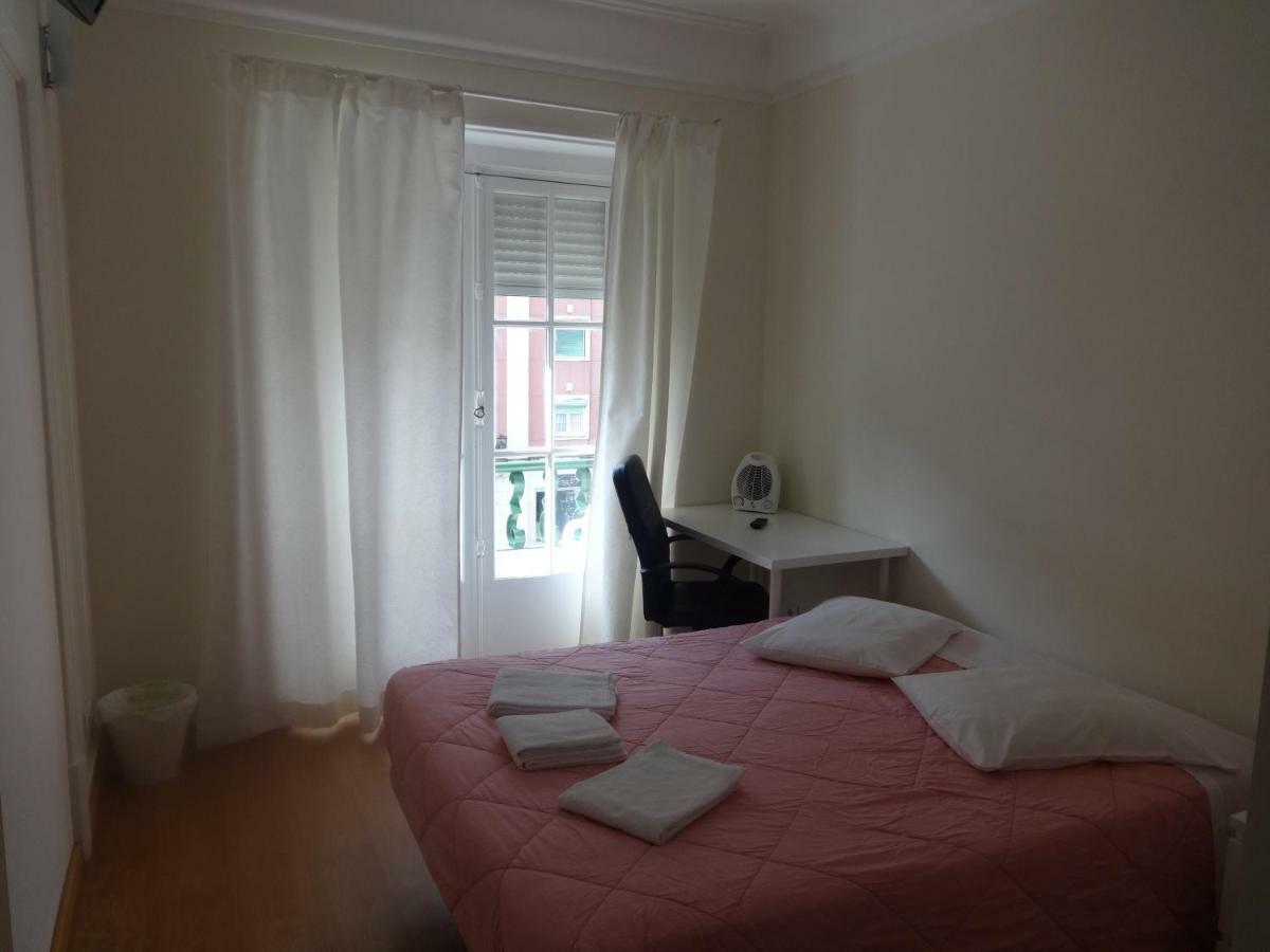 Residence Metro-Alameda Lisbon Bagian luar foto