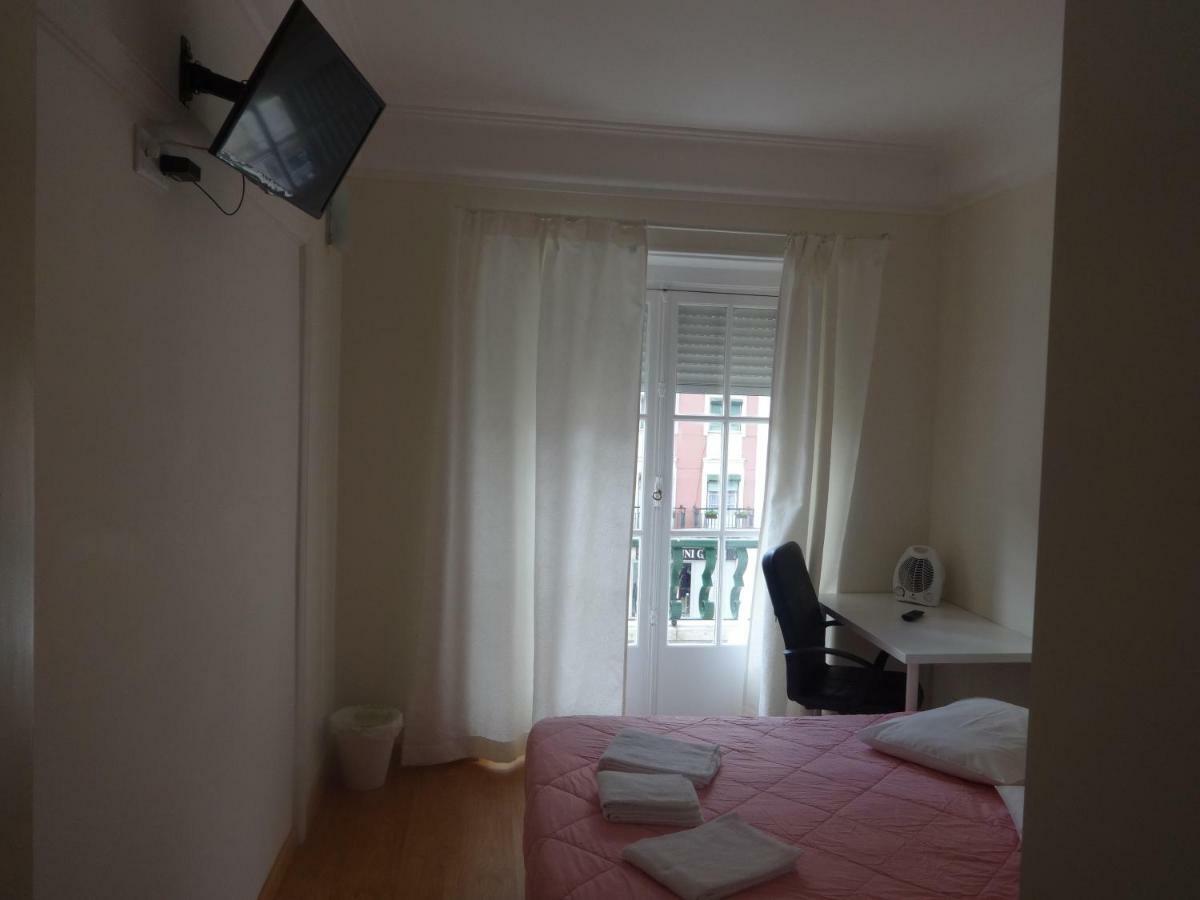 Residence Metro-Alameda Lisbon Bagian luar foto